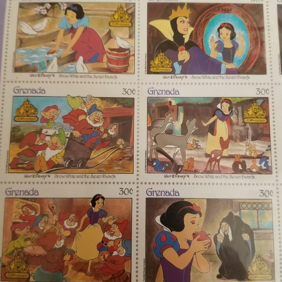 Walt Disney Snow White And The Seven Dwarfs 9 Postage Stamps - Picture 3 of 5